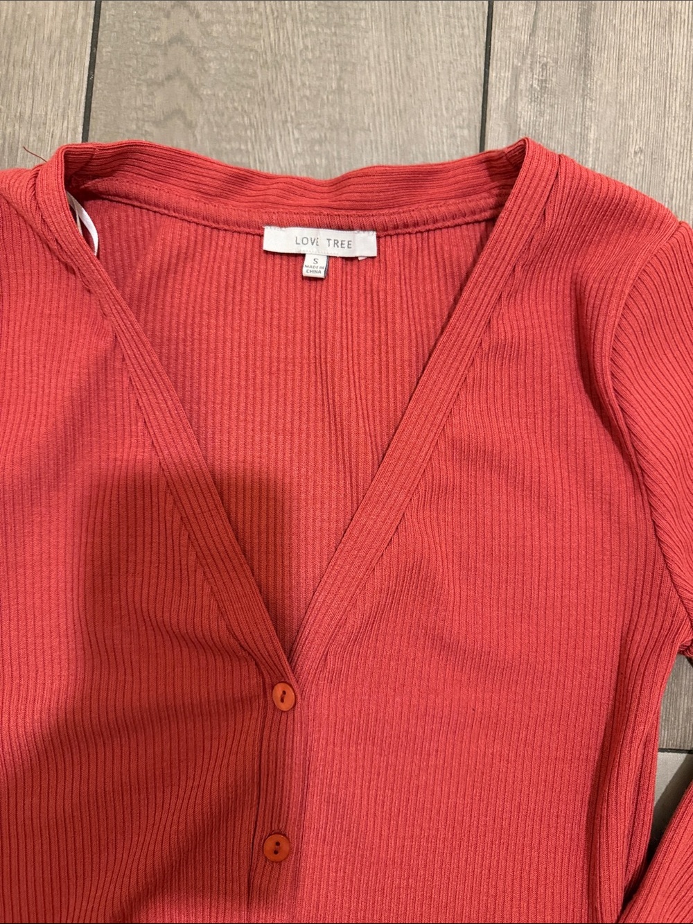 Love Tree Coral Ribbed Cropped Button-Front Top - Picture 8 of 8